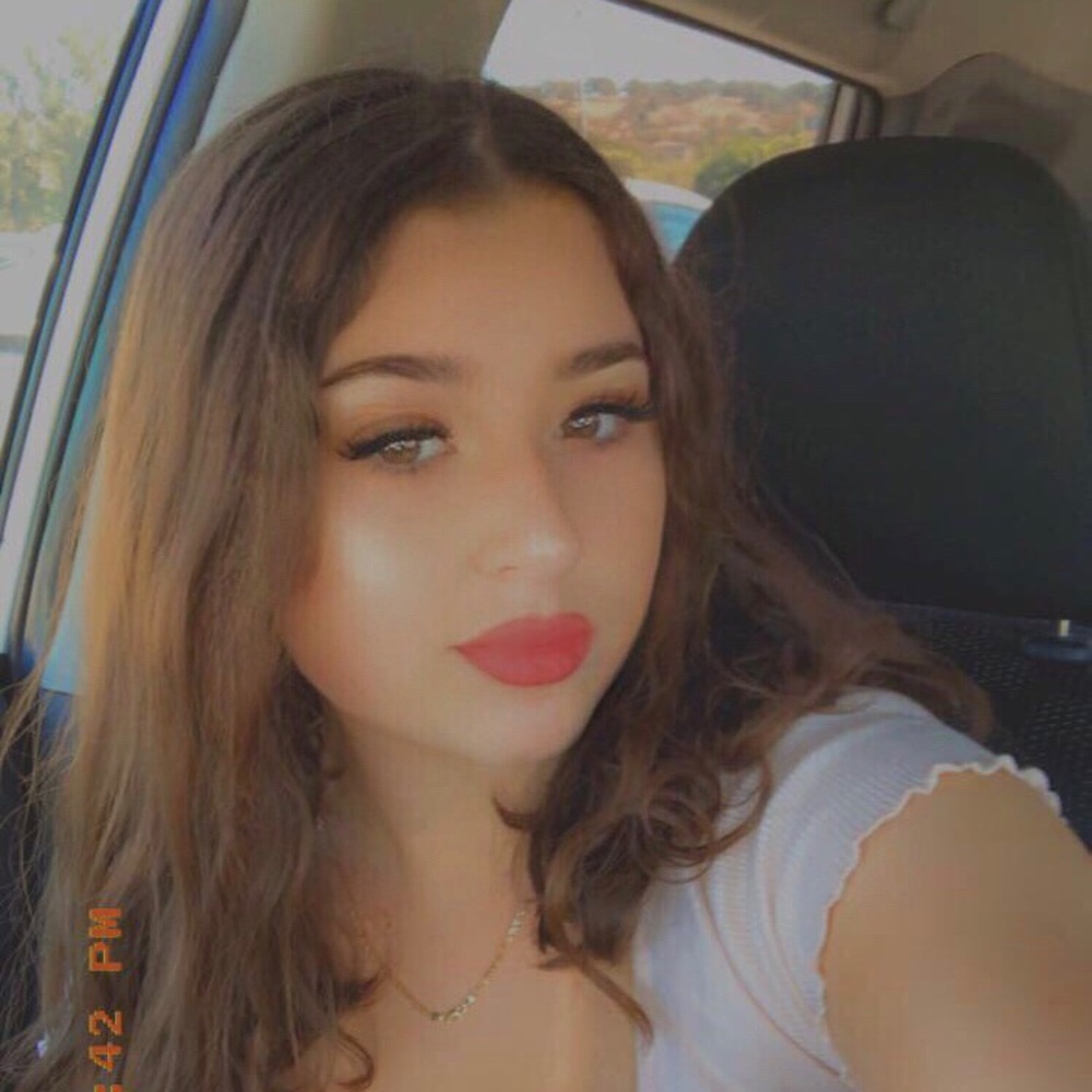 Meet your Posher, Olivia